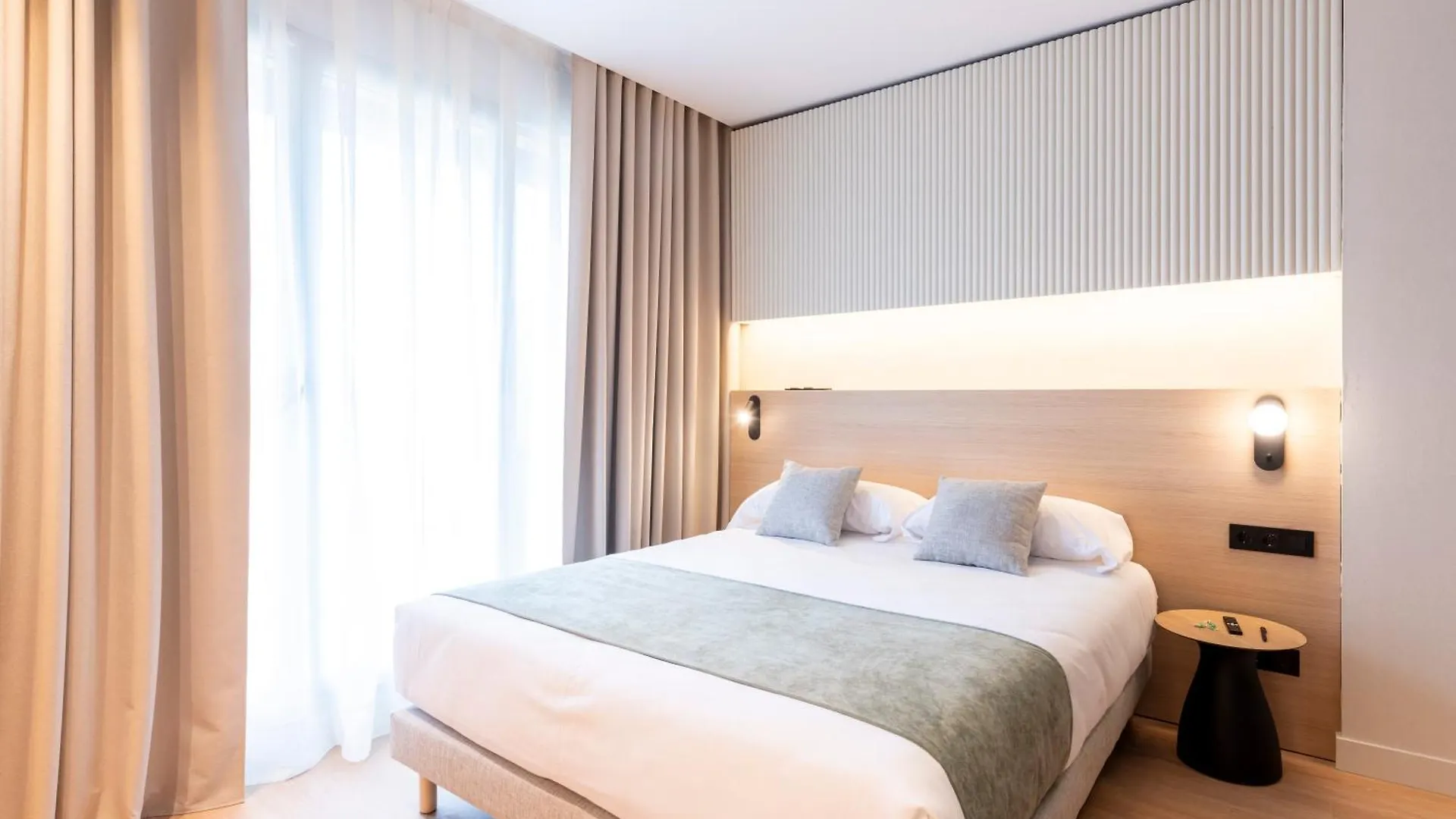 ברצלונה Aparthotel Atenea Calabria