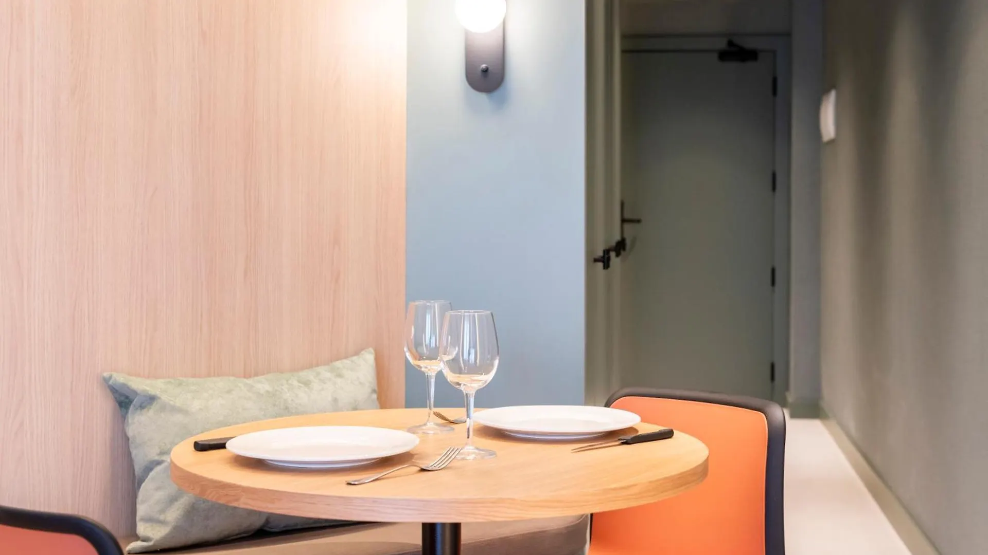 ברצלונה Aparthotel Atenea Calabria