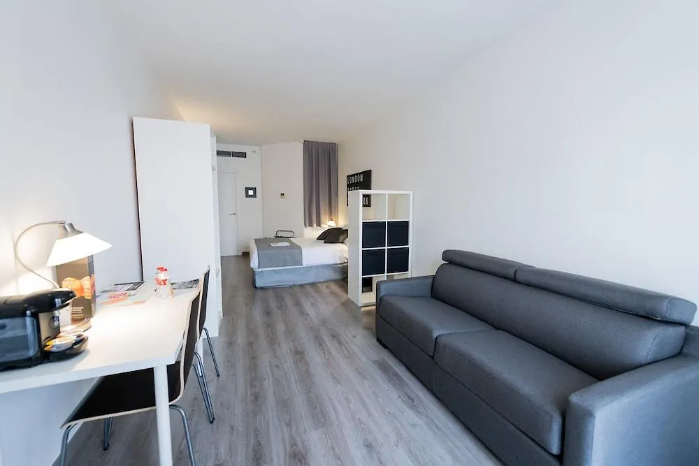 Aparthotel Atenea Calabria Barcelona