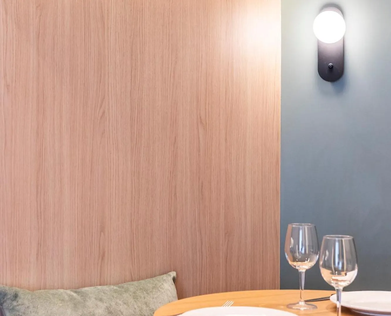 Aparthotel Atenea Calabria Barcelona