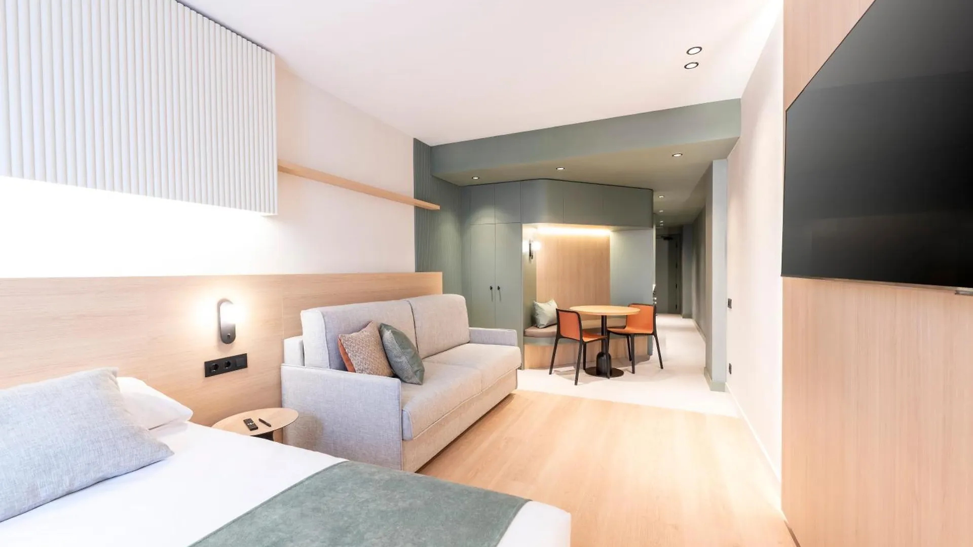 Aparthotel Atenea Calabria Barcelona