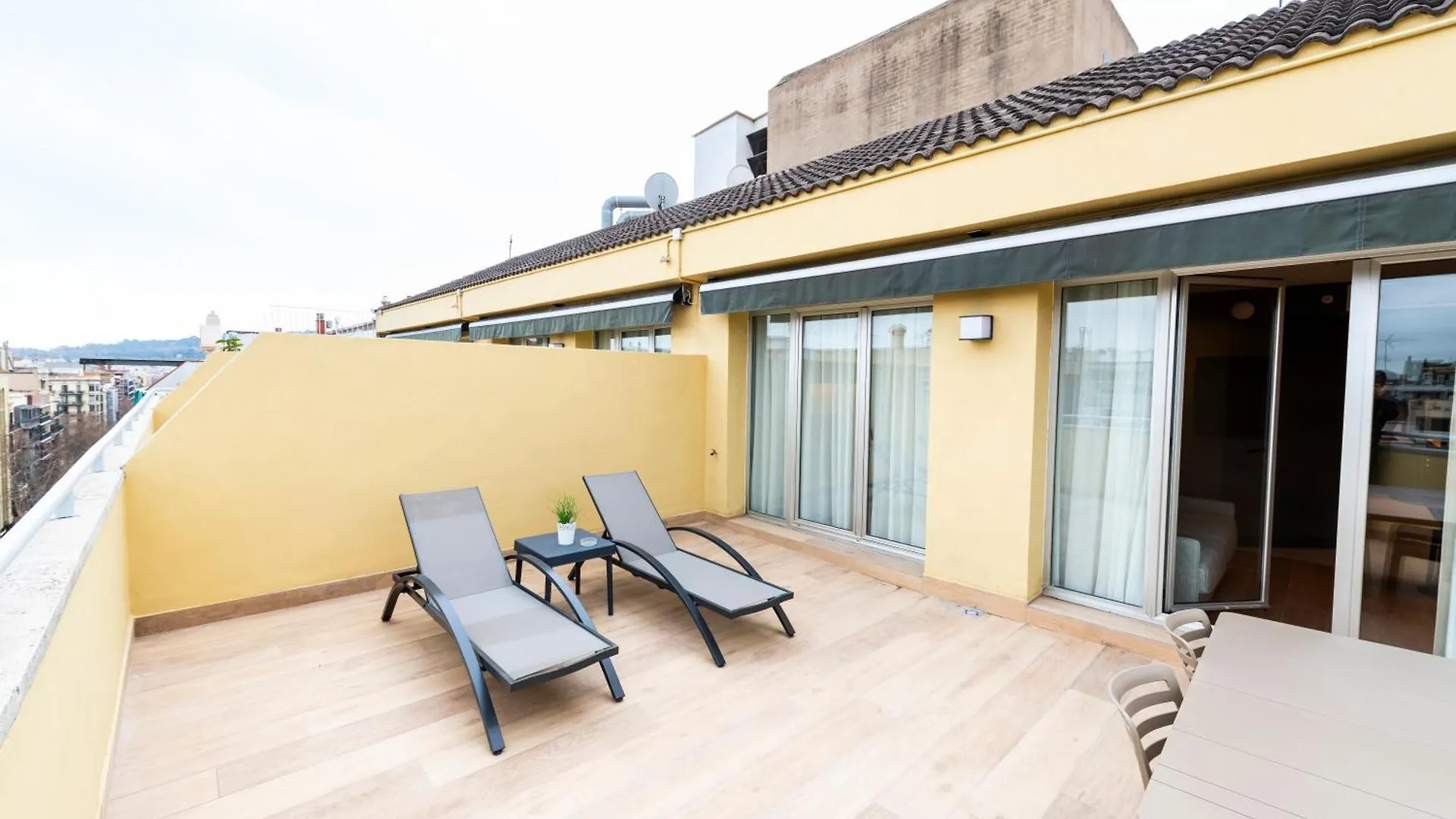 Aparthotel Atenea Calabria Barcelona
