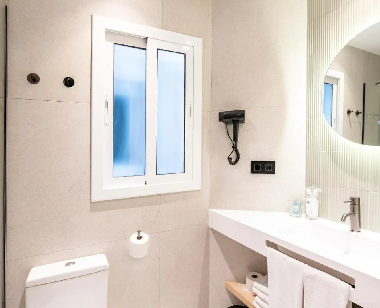 Aparthotel Atenea Calabria Barcelona Hiszpania