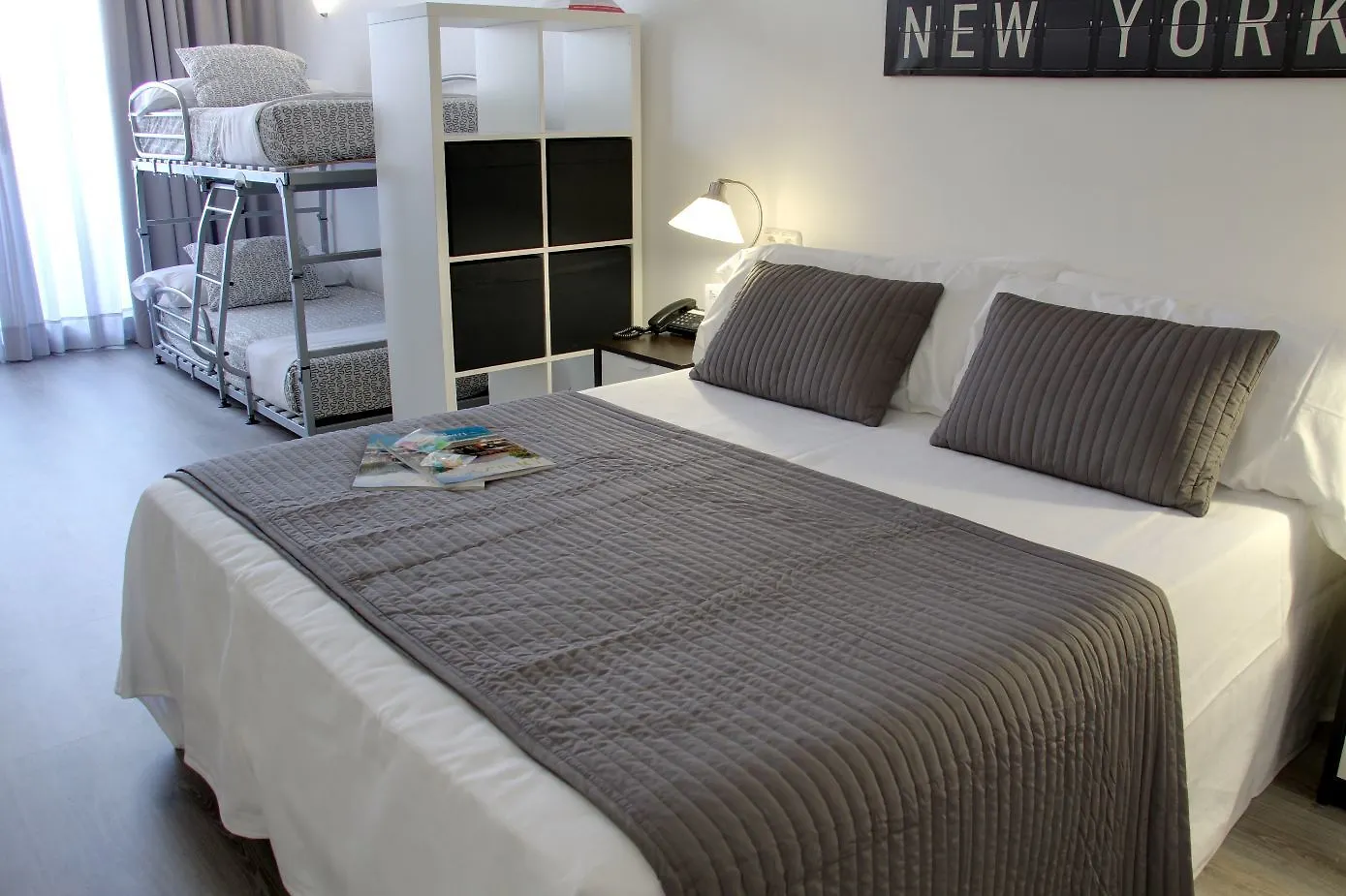 Aparthotel Atenea Calabria Barcelona