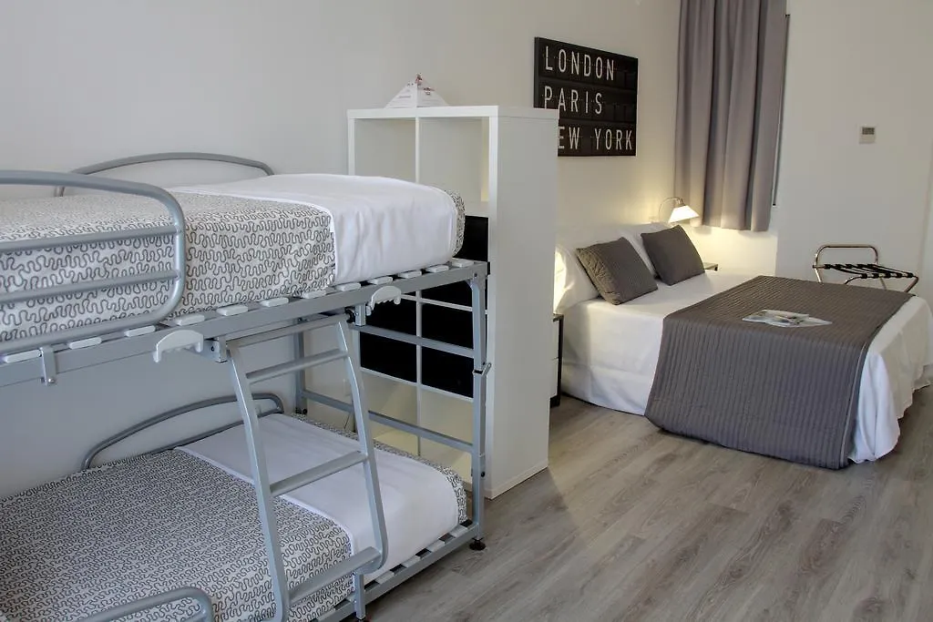 Aparthotel Atenea Calabria Barcelona 3*,