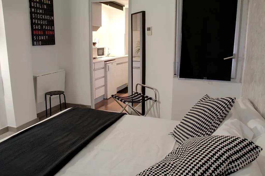 Aparthotel Atenea Calabria Barcelona