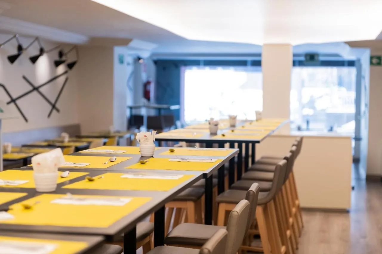 Aparthotel Atenea Calabria Barcelona
