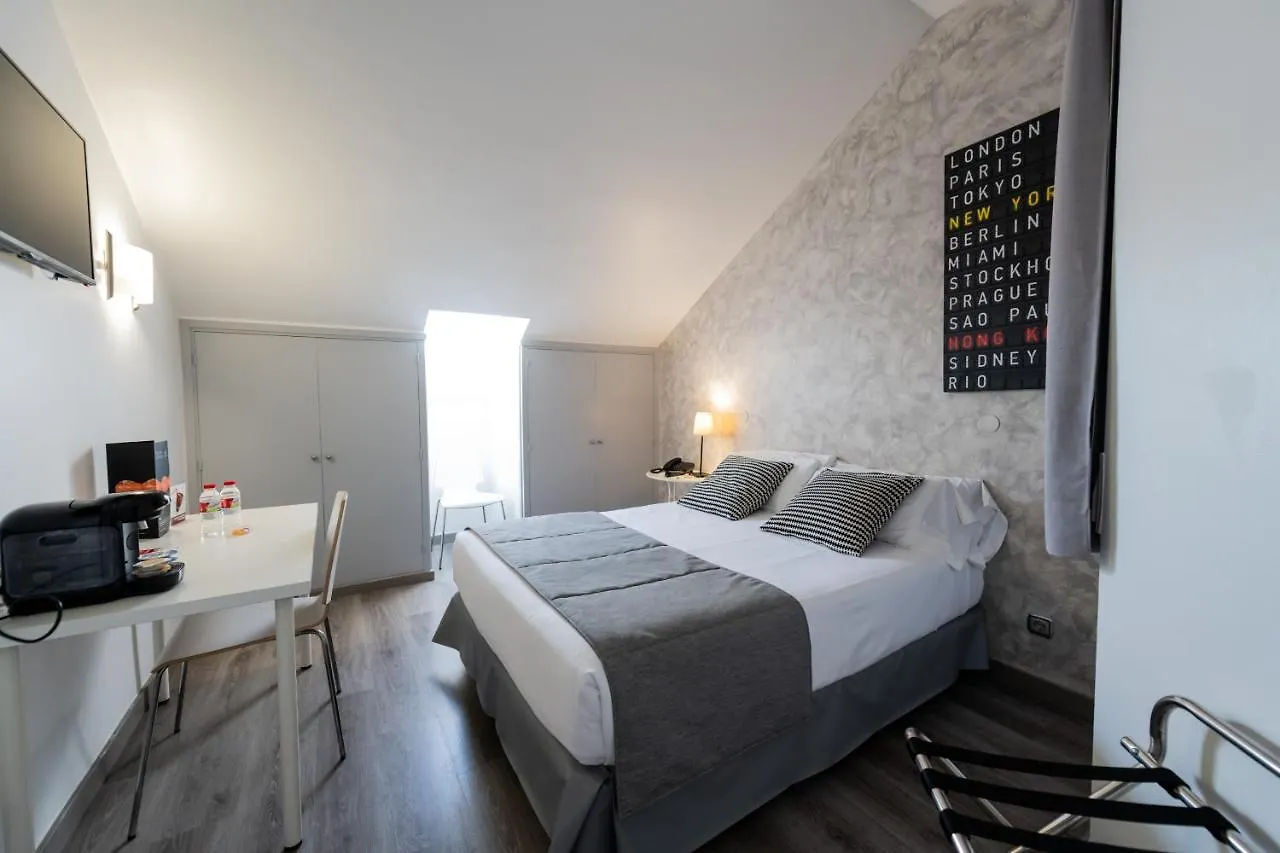 Aparthotel Atenea Calabria Barcelona
