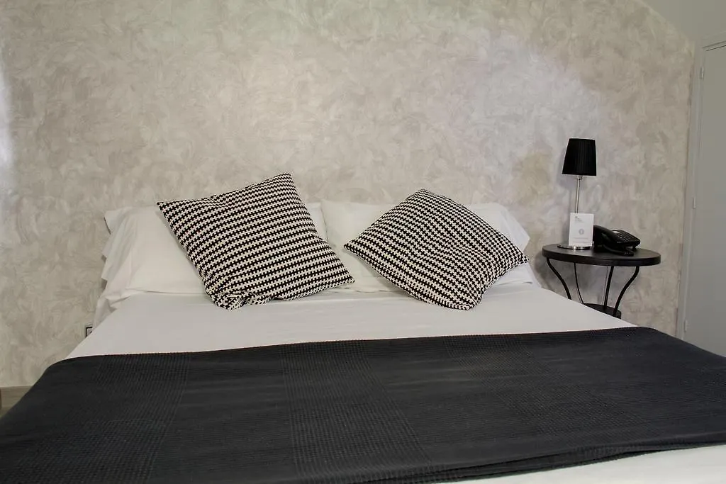 Aparthotel Atenea Calabria Barcelona
