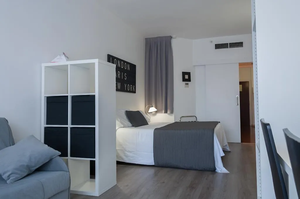 Aparthotel Atenea Calabria Barcelona